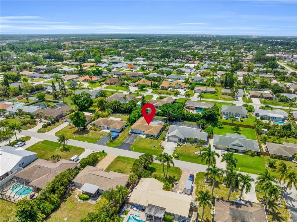 130 Mentor Dr, Naples, FL 34110-47
