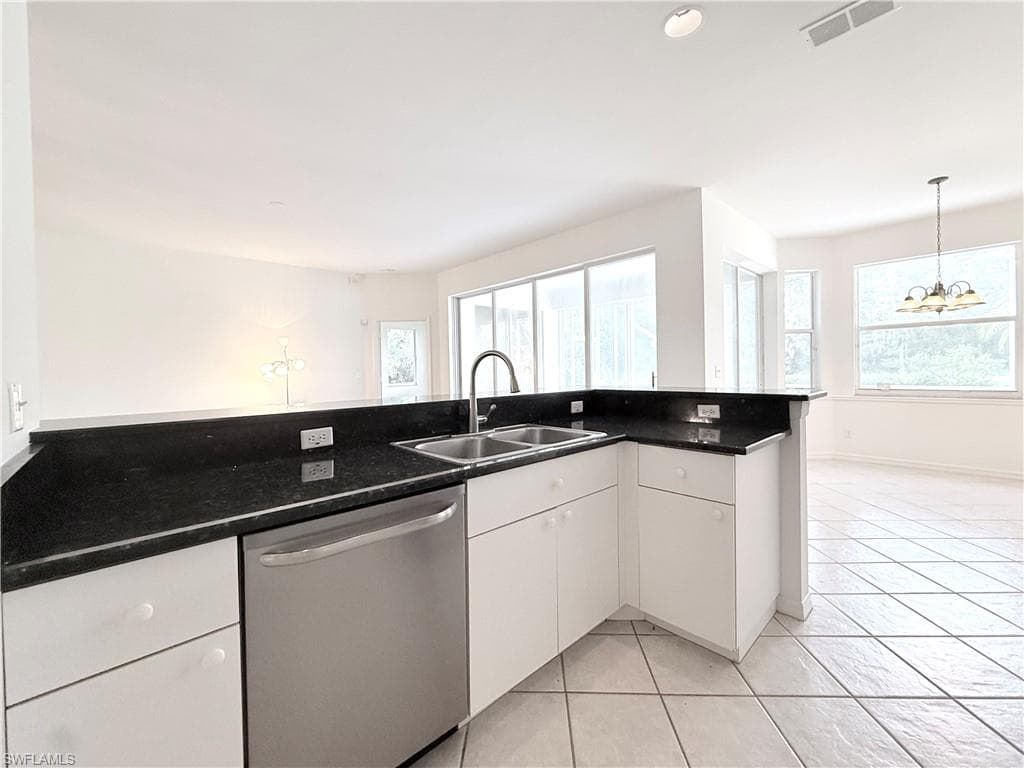 8731 Naples Heritage Dr D30, Naples, FL 34112-10