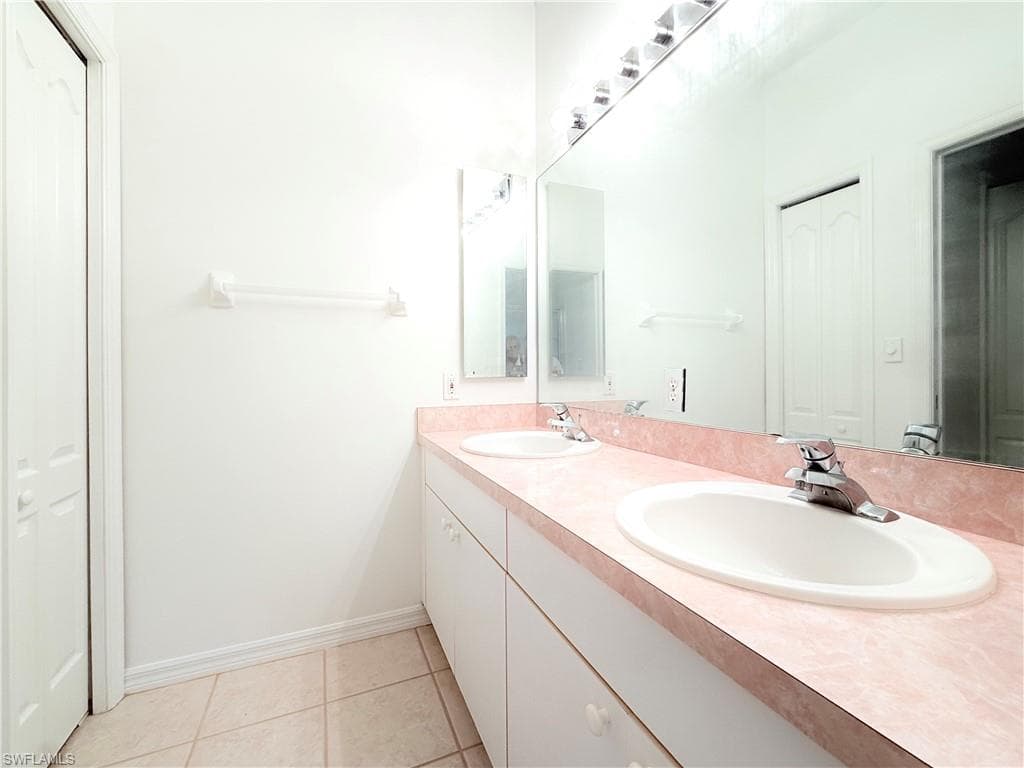 8731 Naples Heritage Dr D30, Naples, FL 34112-15