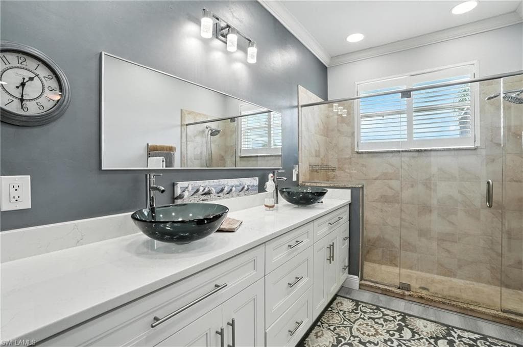 11317 Lakeland Cir, Fort Myers, FL 33913-17