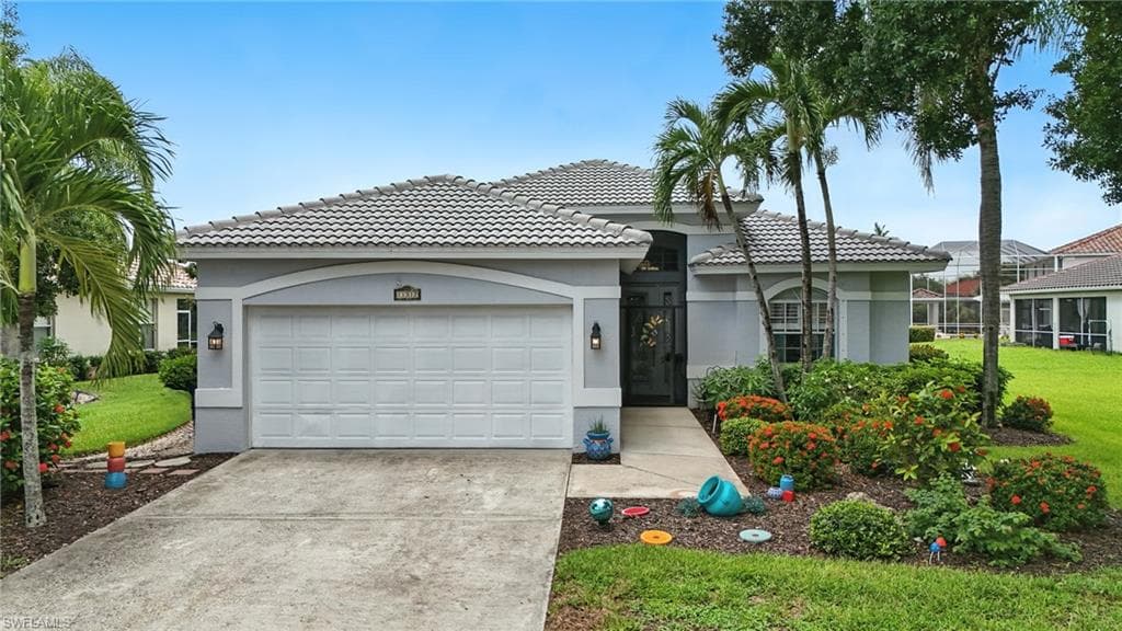 11317 Lakeland Cir, Fort Myers, FL 33913-1
