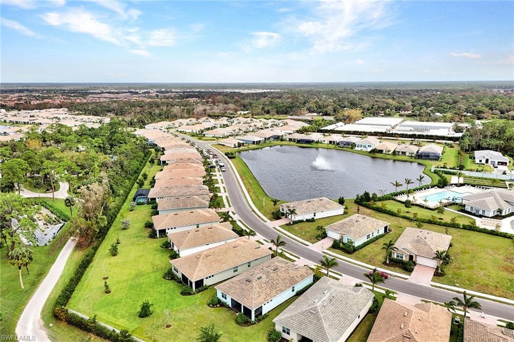 267 Tamarindo Ln, Naples, FL 34114-45