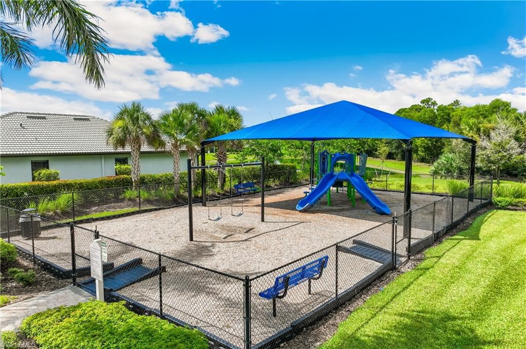 4701 Imperial Eagle Dr, Fort Myers, FL 33966-25