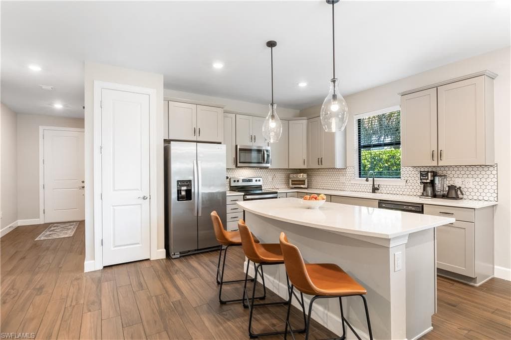 4701 Imperial Eagle Dr, Fort Myers, FL 33966-7
