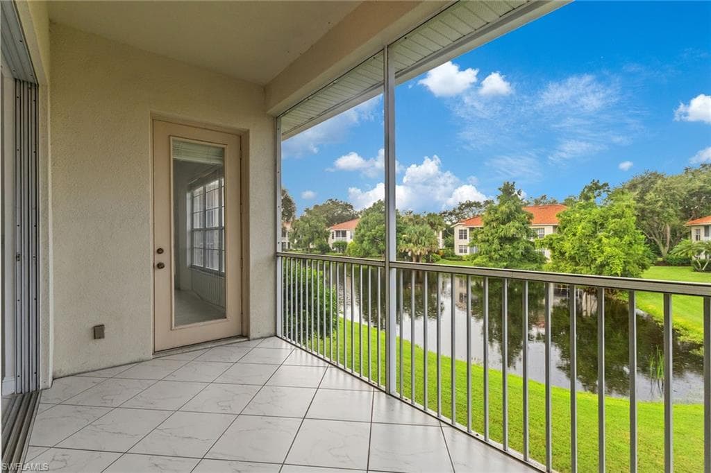 1319 Egrets Lndg 204, Naples, FL 34108-22