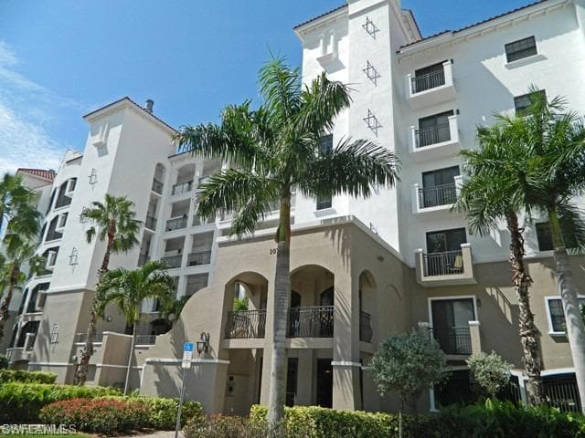 10731 Mirasol Dr 305, Miromar Lakes, FL 33913-2