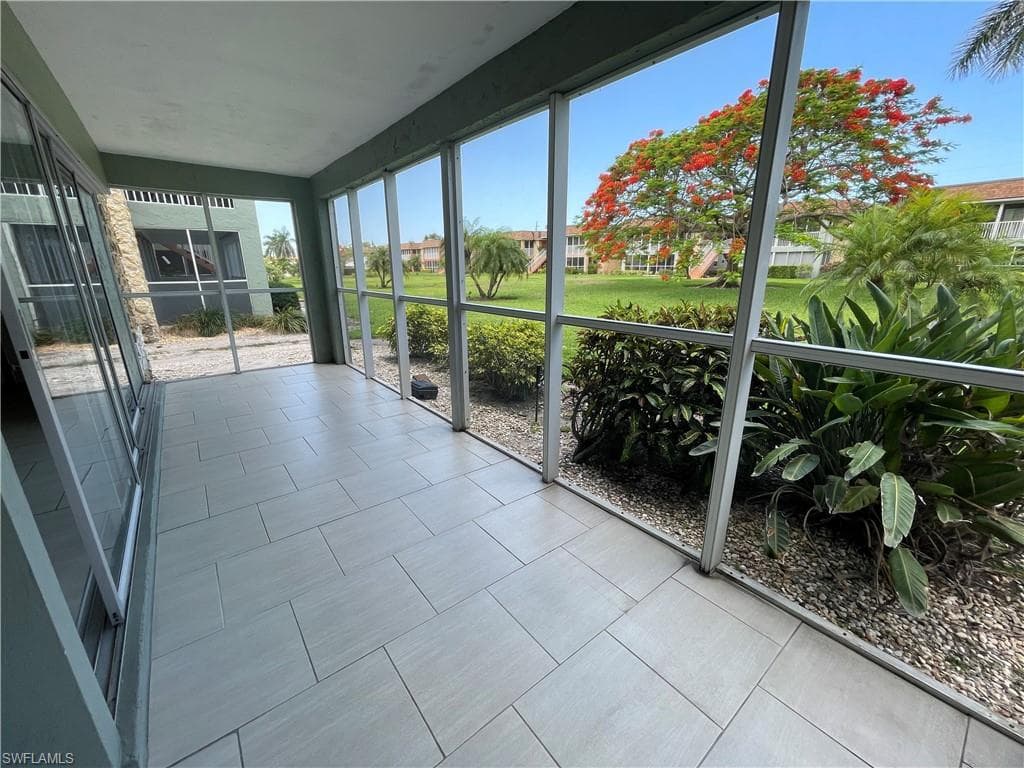 1400 Pompei Ln 77, Naples, FL 34103-14