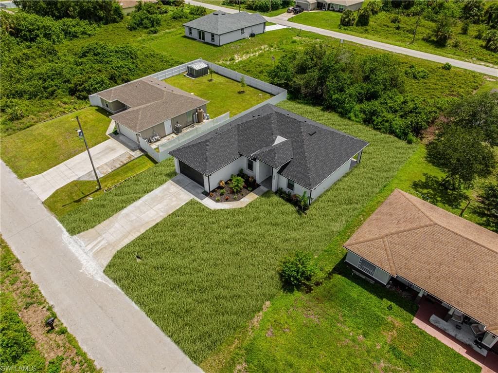529 Kilgour Ave S, Lehigh Acres, FL 33974-4
