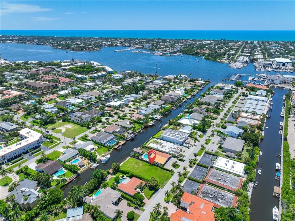 1598 Curlew Ave, Naples, FL 34102-11