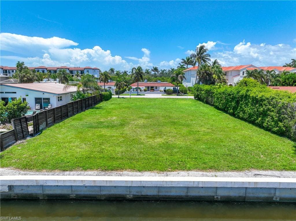 1598 Curlew Ave, Naples, FL 34102-15