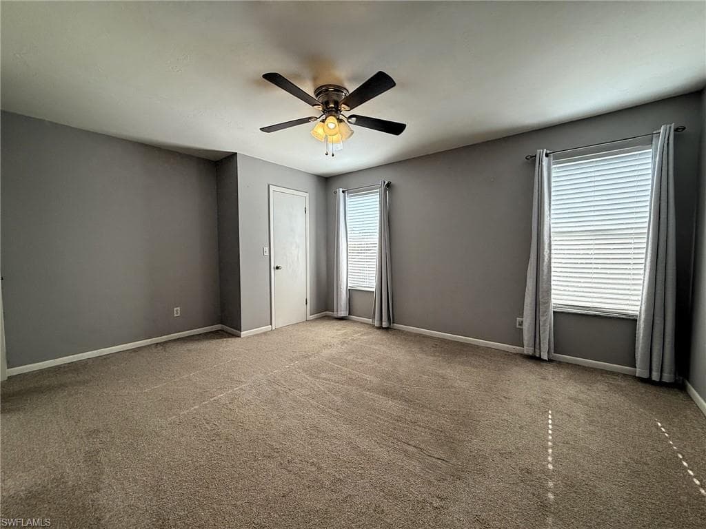 6129 Lake Front Dr, Fort Myers, FL 33908-7