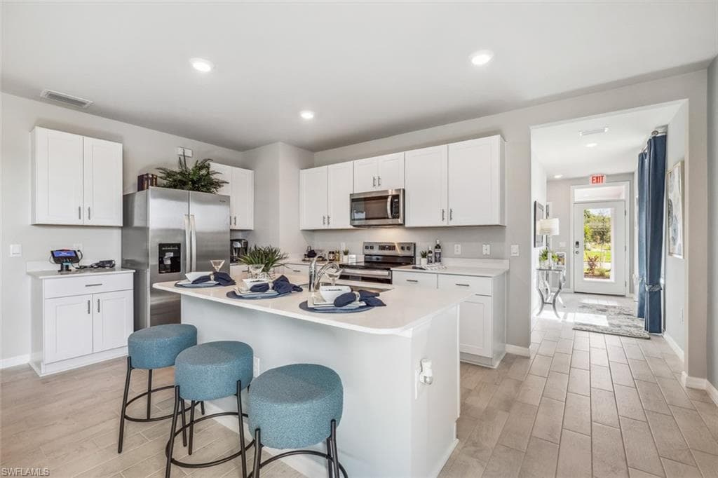 1186 Brooklands Dr, Fort Myers, FL 33905-7
