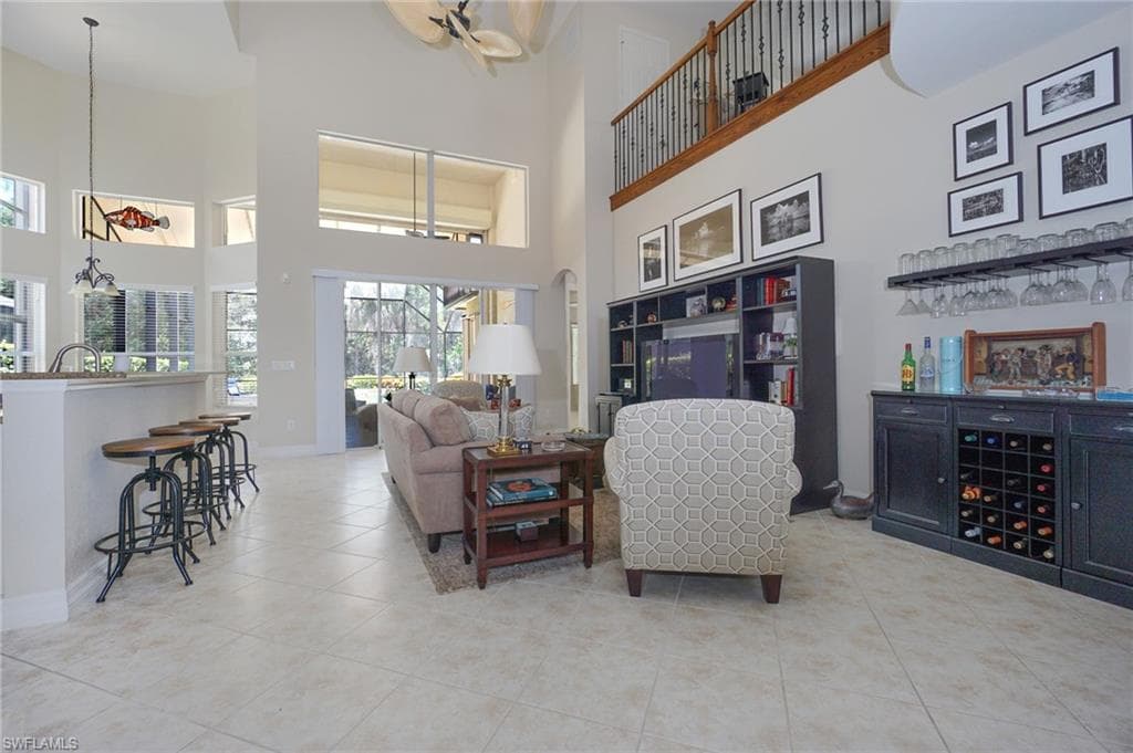 6840 Del Mar Ter, Naples, FL 34105-11