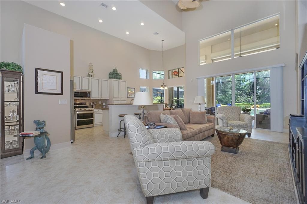 6840 Del Mar Ter, Naples, FL 34105-12