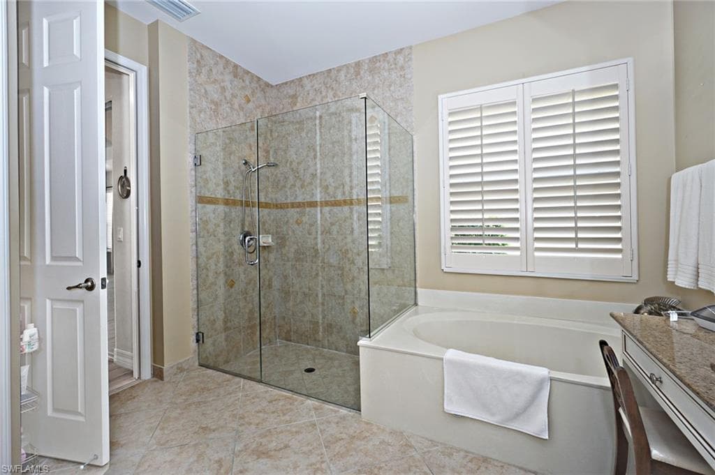6840 Del Mar Ter, Naples, FL 34105-20