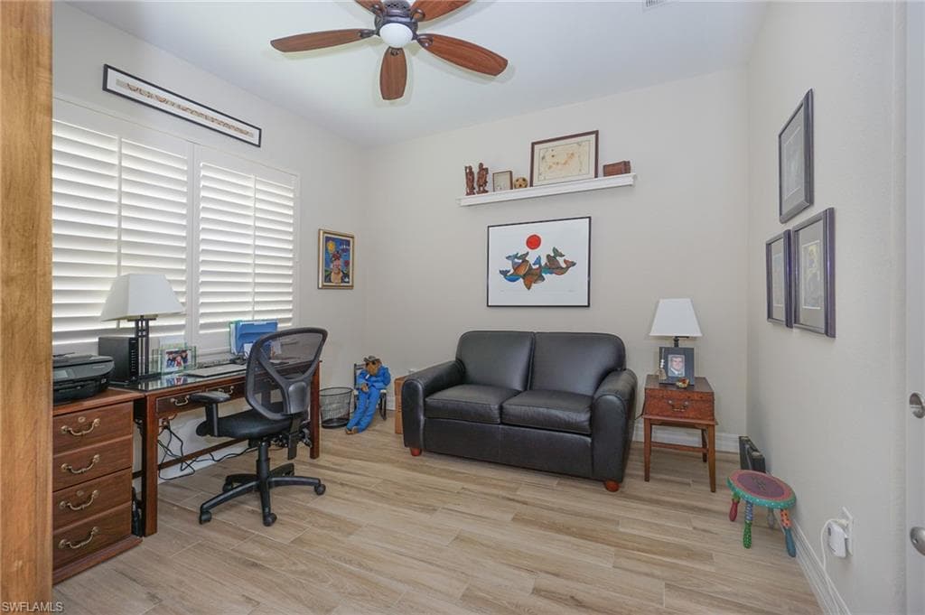 6840 Del Mar Ter, Naples, FL 34105-21