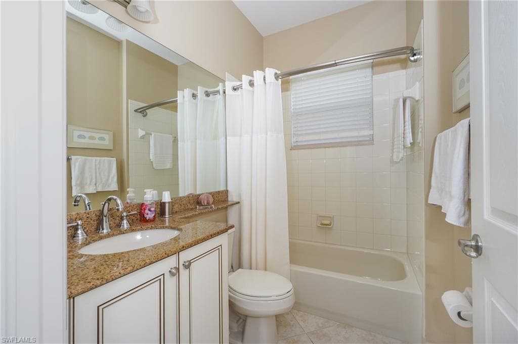 6840 Del Mar Ter, Naples, FL 34105-22