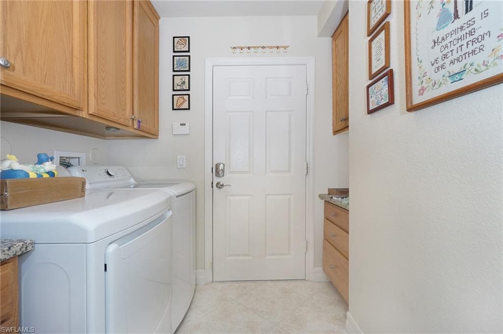 6840 Del Mar Ter, Naples, FL 34105-23