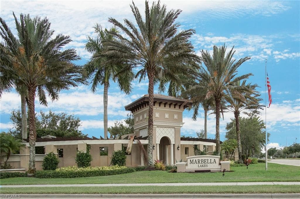 6840 Del Mar Ter, Naples, FL 34105-2