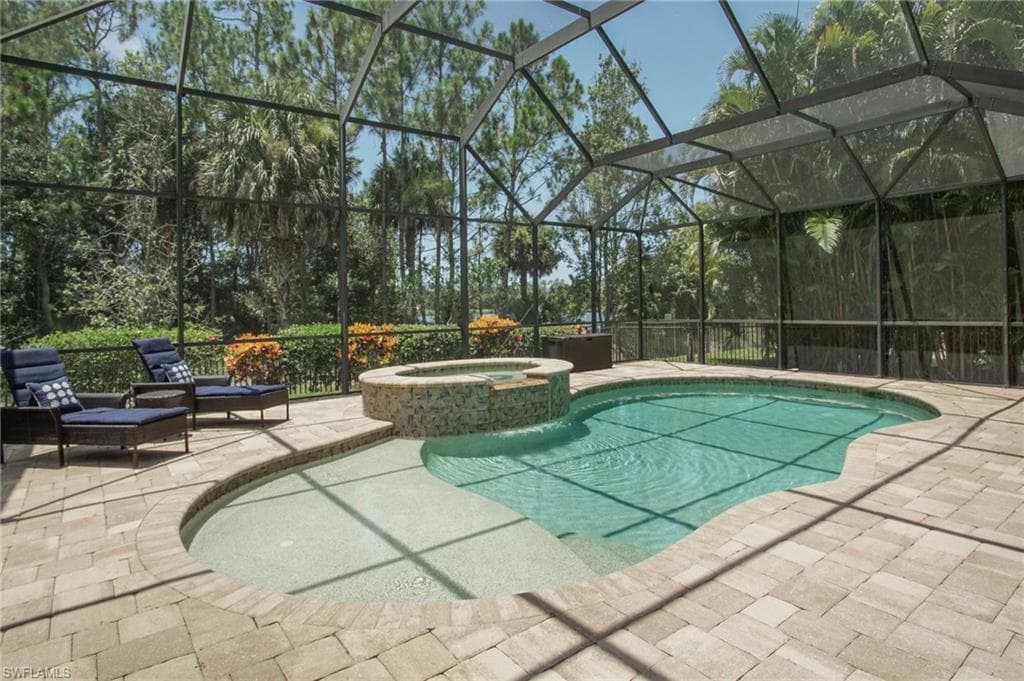 6840 Del Mar Ter, Naples, FL 34105-36