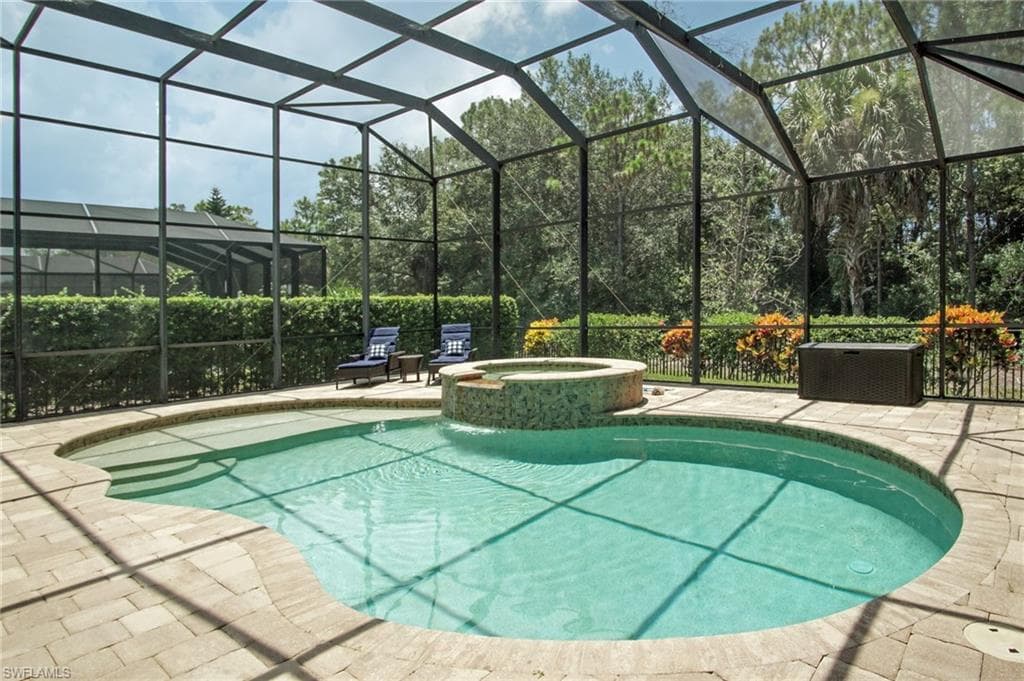 6840 Del Mar Ter, Naples, FL 34105-37