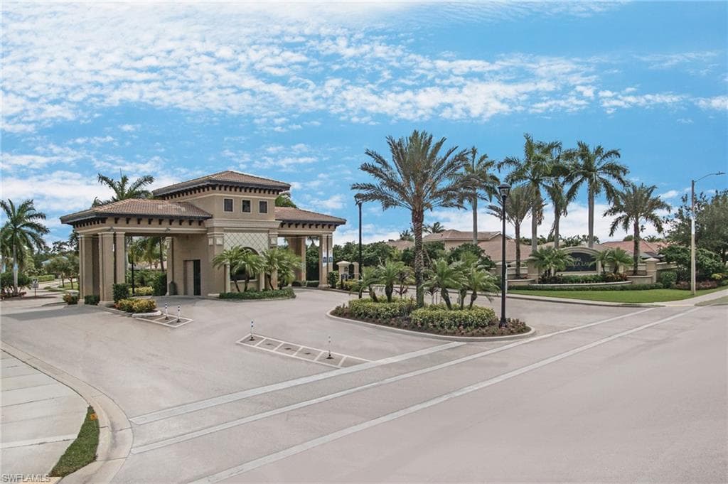 6840 Del Mar Ter, Naples, FL 34105-3
