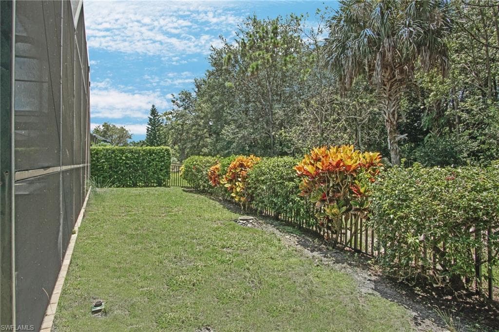 6840 Del Mar Ter, Naples, FL 34105-40