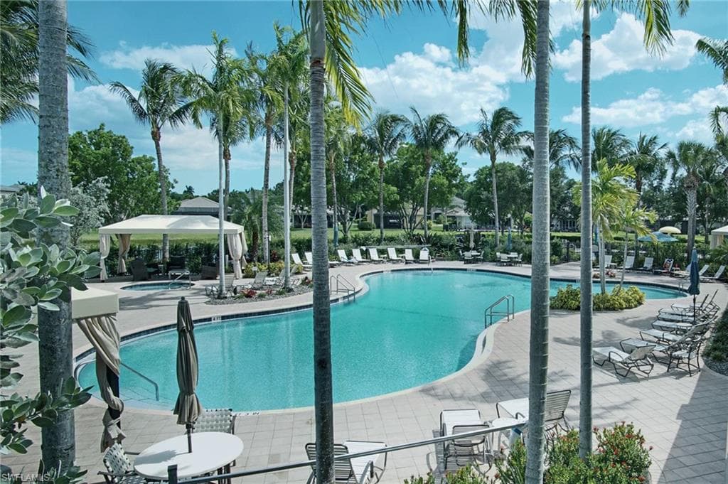 6840 Del Mar Ter, Naples, FL 34105-43