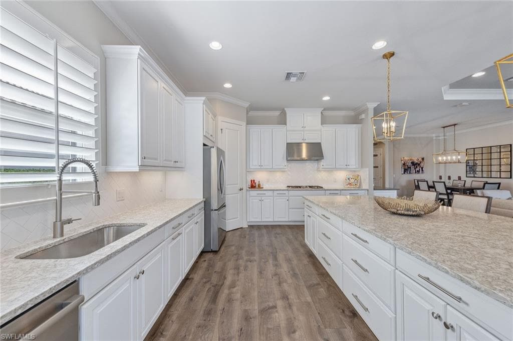 3317 Belon Ln, Naples, FL 34114-4