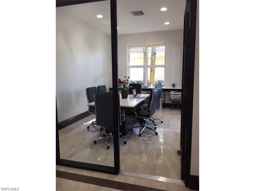 5258 Golden Gate Pky 9, Naples, FL 34116-4