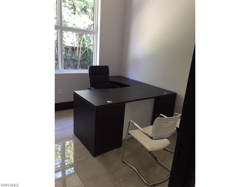 5258 Golden Gate Pky 9, Naples, FL 34116-5