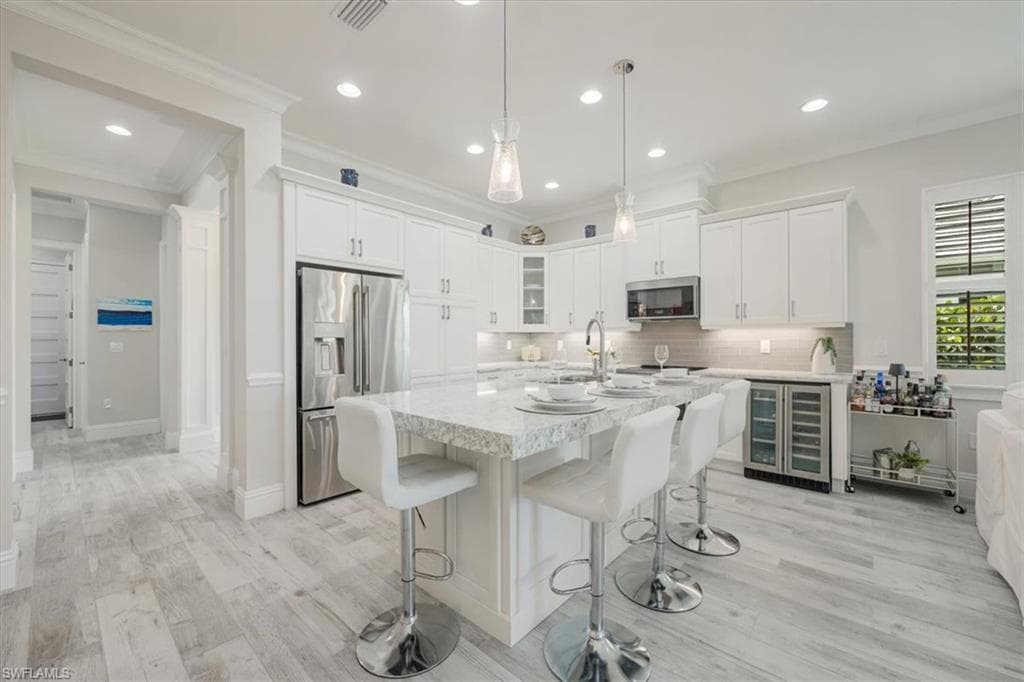 6419 Negril Isle Dr, Naples, FL 34113-13