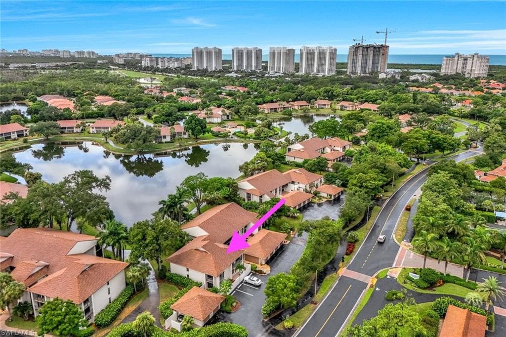 576 Retreat Dr 201, Naples, FL 34110-6