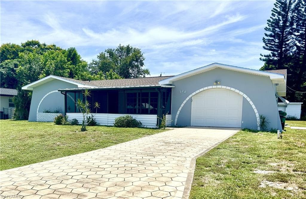 328 Tranquilla Ave, Port St. Lucie, FL 34983-1
