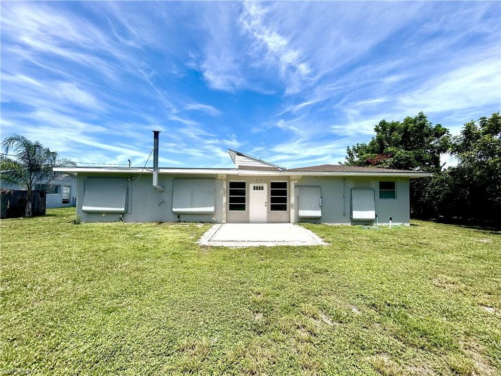 328 Tranquilla Ave, Port St. Lucie, FL 34983-40