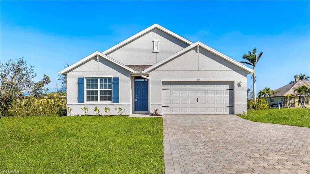8010 Rolling Cir, Labelle, FL 33935-1