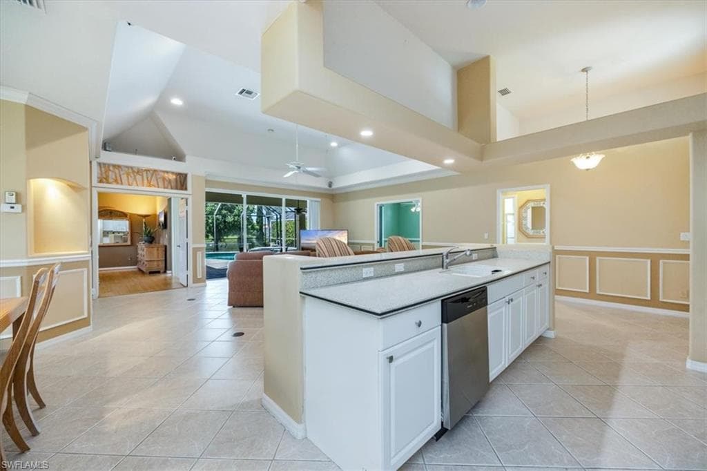 4382 Pomarine Ct, Naples, FL 34119-4