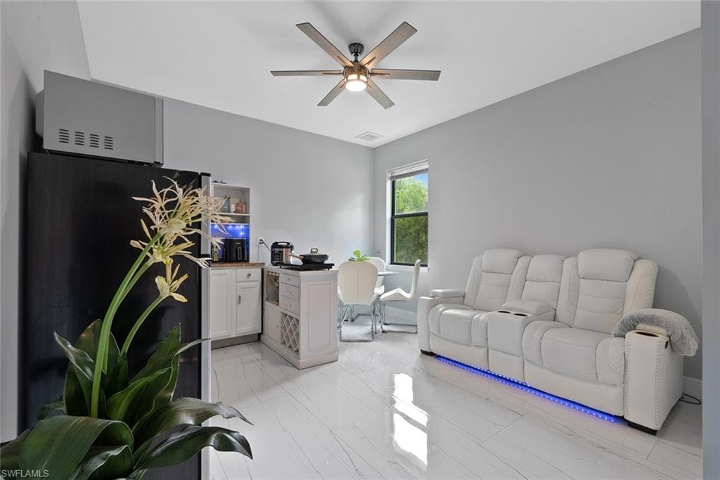 4773 8th Ave SE, Naples, FL 34117-9