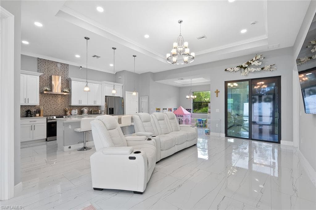 4773 8th Ave SE, Naples, FL 34117-3