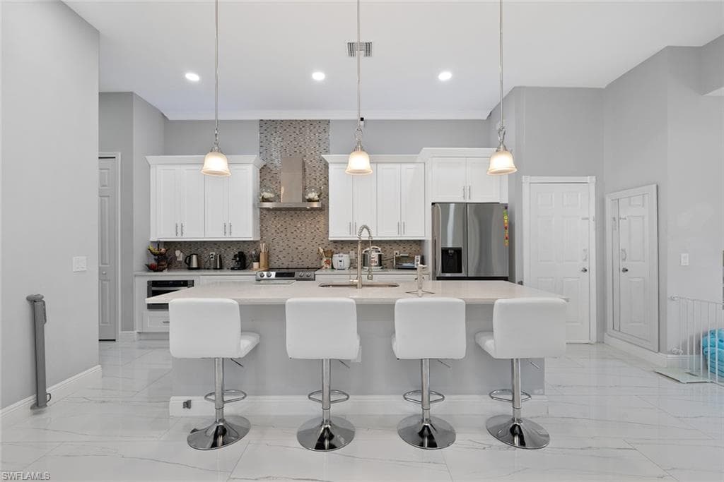 4773 8th Ave SE, Naples, FL 34117-5