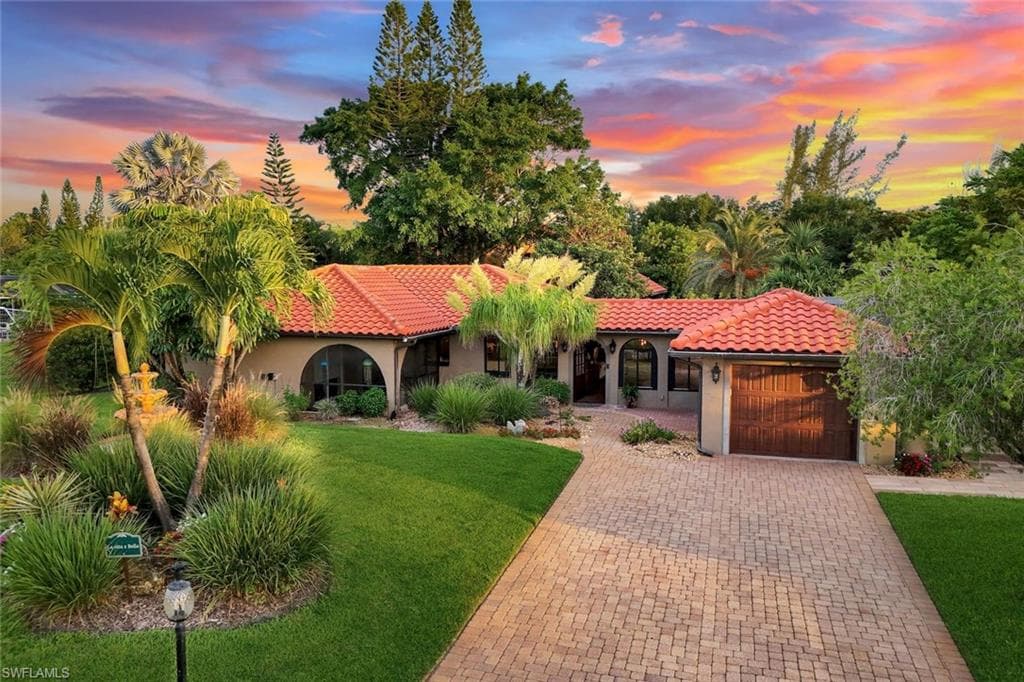 12305 Avida Ln, Bonita Springs, FL 34135-45