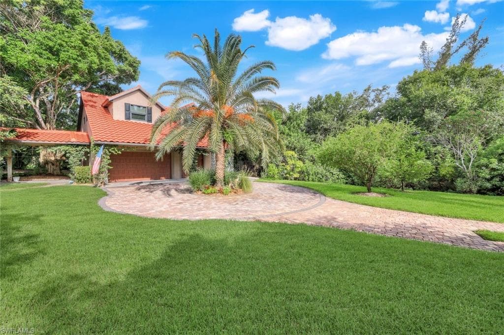 12305 Avida Ln, Bonita Springs, FL 34135-6