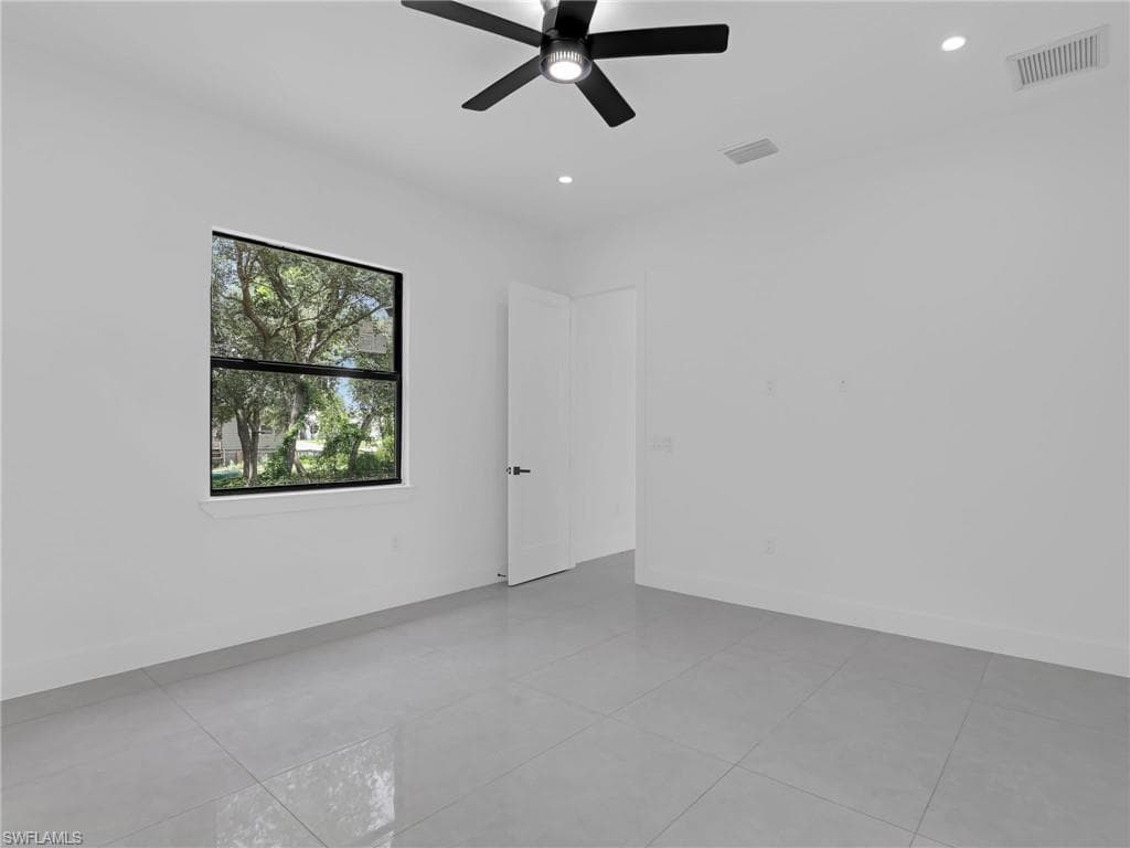 3611 34th St SW, Lehigh Acres, FL 33976-17