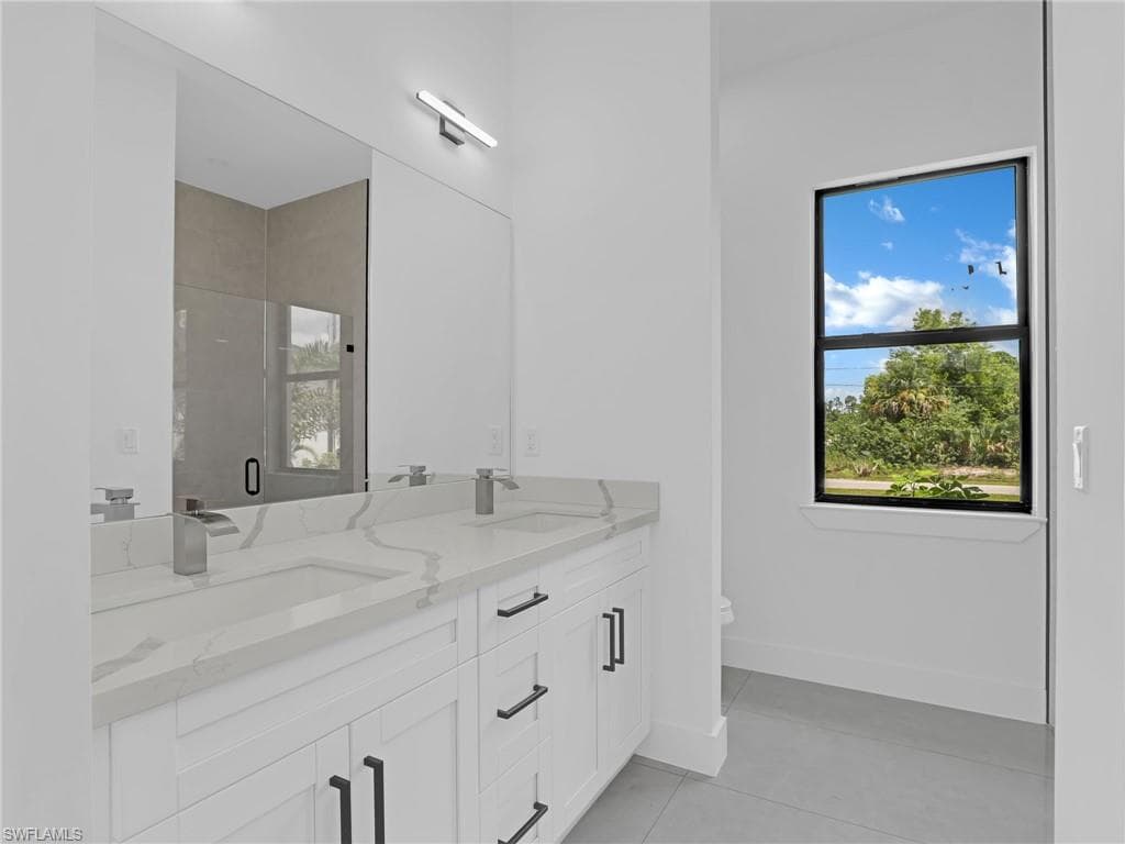 3611 34th St SW, Lehigh Acres, FL 33976-18