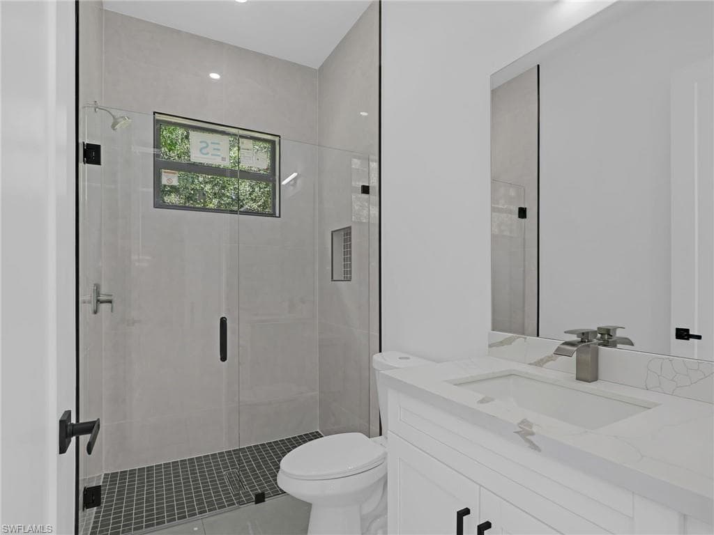 3611 34th St SW, Lehigh Acres, FL 33976-24