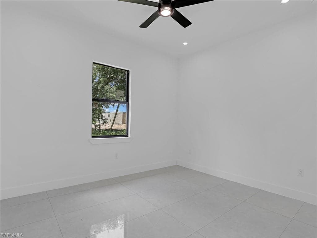 3611 34th St SW, Lehigh Acres, FL 33976-25