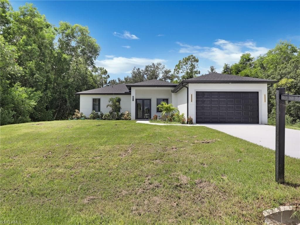 3611 34th St SW, Lehigh Acres, FL 33976-1