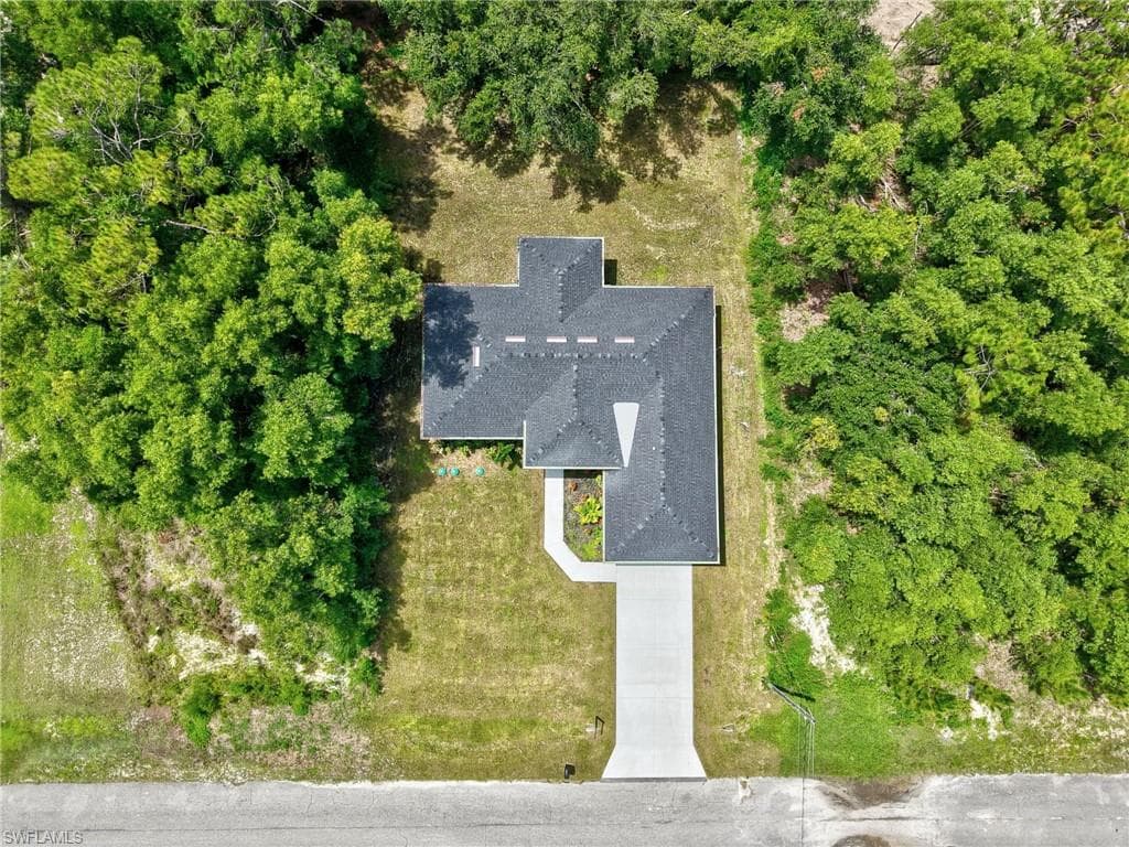 3611 34th St SW, Lehigh Acres, FL 33976-32