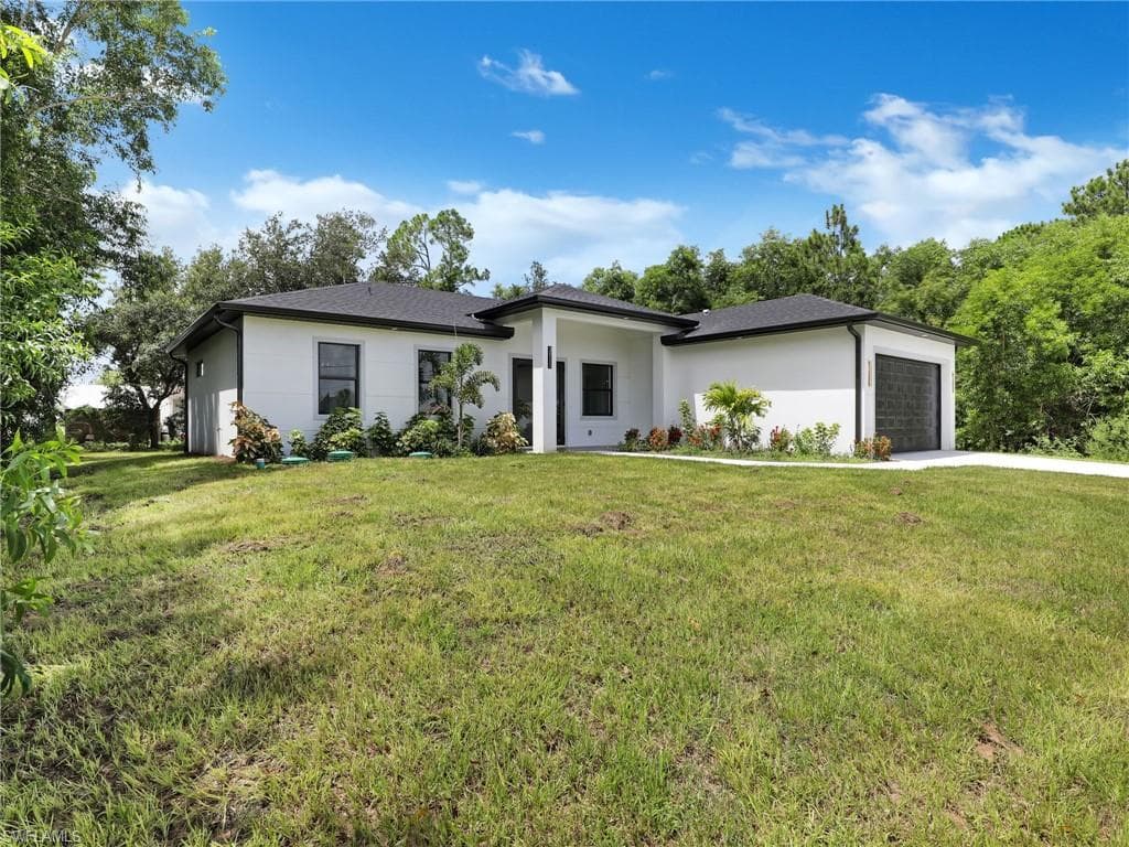 3611 34th St SW, Lehigh Acres, FL 33976-2
