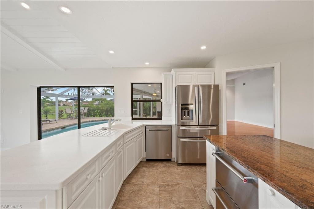 1203 Foxfire Ln, Naples, FL 34104-10